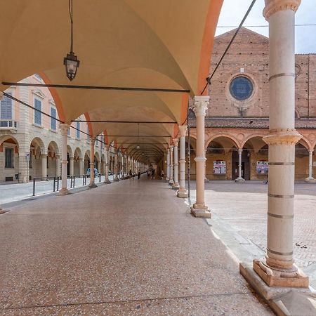 Piazza Aldrovandi Quiet Lovely Apartment Bologna Luaran gambar