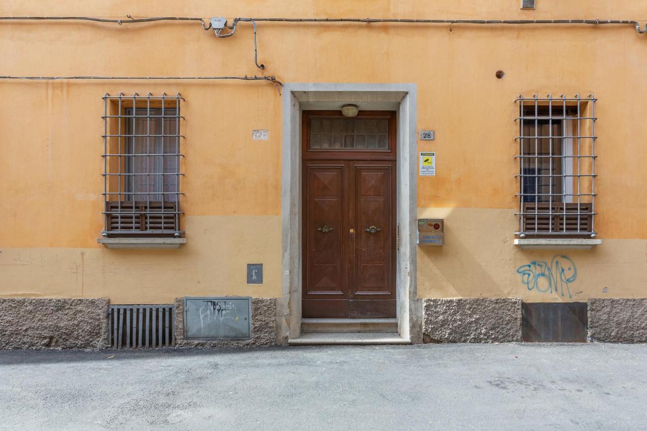 Piazza Aldrovandi Quiet Lovely Apartment Bologna Luaran gambar