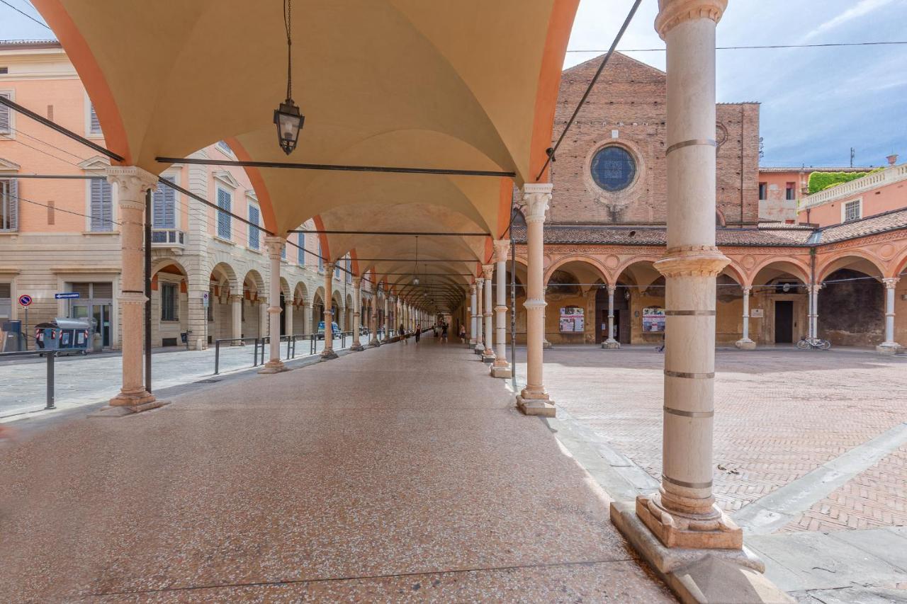 Piazza Aldrovandi Quiet Lovely Apartment Bologna Luaran gambar