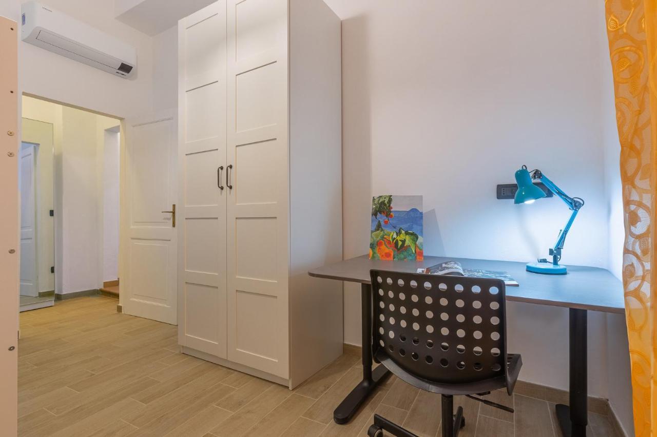 Piazza Aldrovandi Quiet Lovely Apartment Bologna Luaran gambar