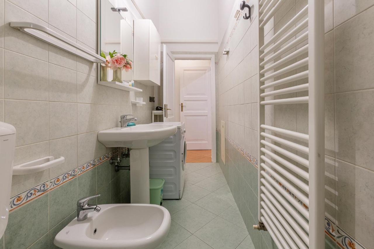 Piazza Aldrovandi Quiet Lovely Apartment Bologna Luaran gambar